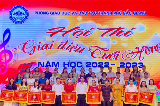 Trao 69 giải cuộc thi 'Giai điệu tuổi hồng' Bắc Giang
