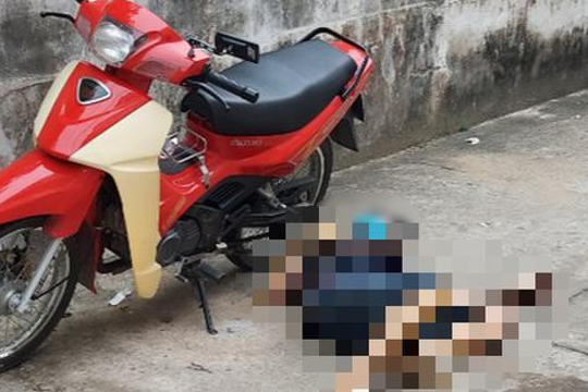 Người đàn ông tử vong bất thường khi đang chạy xe máy trong hẻm