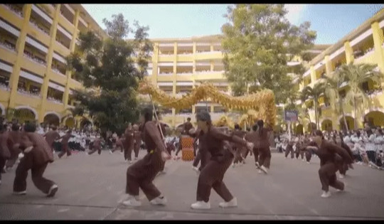 Clip học sinh nhảy flashmob kể chuyện lịch sử gây sốt mạng xã hội