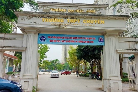 Tạm đình chỉ giáo viên chủ nhiệm vụ nữ sinh trường chuyên tự tử