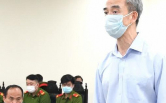 Ông Nguyễn Quang Tuấn có bị cấm hành nghề bác sĩ?