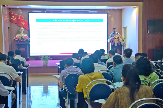 Hơn 100 cán bộ ở Điện Biên được tập huấn làm thi tốt nghiệp THPT