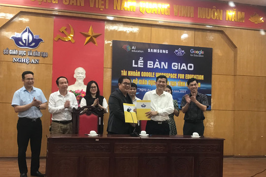 Bàn giao 750.000 tài khoản email miễn phí cho giáo dục Nghệ An