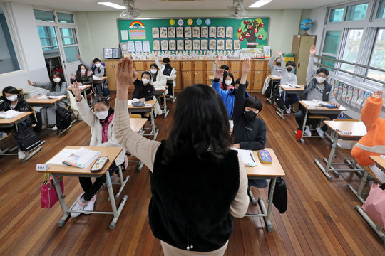 Hàn Quốc giảm tuyển dụng giáo viên