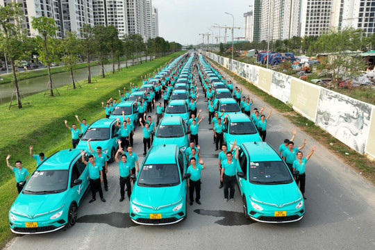 Taxi điện Xanh SM bắt đầu ‘đổ bộ’ thị trường TP.HCM