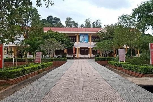 Vi phạm nhiều khuyết điểm, hiệu trưởng, hiệu phó một trường bị kỷ luật
