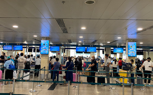 Sân bay Tân Sơn Nhất đón gần 127.000 khách trong ngày 28/4