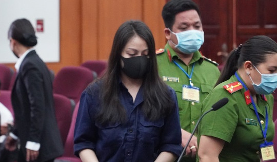 Nguyễn Võ Quỳnh Trang nói gì trong phiên tòa sáng 28/4?
