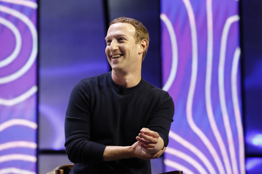 Tài sản của ông chủ Facebook tăng thêm 10 tỷ USD