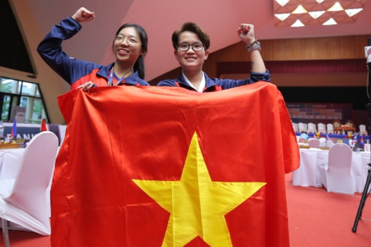 Hồng Ân và Phương Thảo nói gì sau khi giành HCV cờ ốc SEA Games 32?