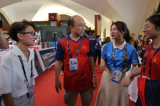 2 nữ kỳ thủ VN giành HCV lịch sử cờ ốc SEA Games 32: Hé lộ "tuyệt chiêu"