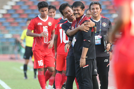HLV U22 Indonesia tuyên bố không ngại đội nào ở bán kết SEA Games 32
