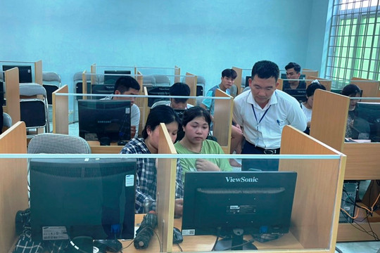 Nhiều thí sinh ở Thanh Hóa cân nhắc ngày đầu đăng ký dự thi