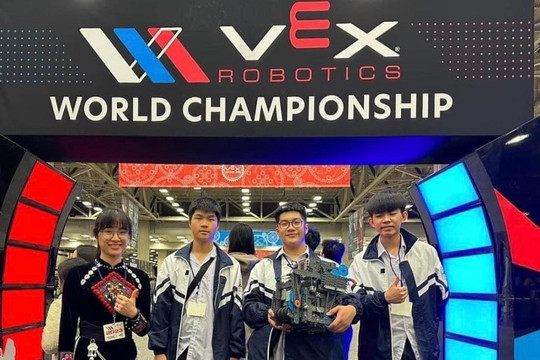 Học sinh Cao Bằng tranh tài tại giải Vô địch thế giới Robot VEX