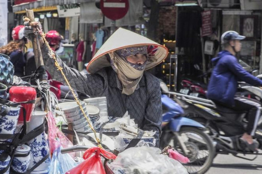 Nắng nóng ở Việt Nam lập kỷ lục mới, có nơi 44,1 độ C