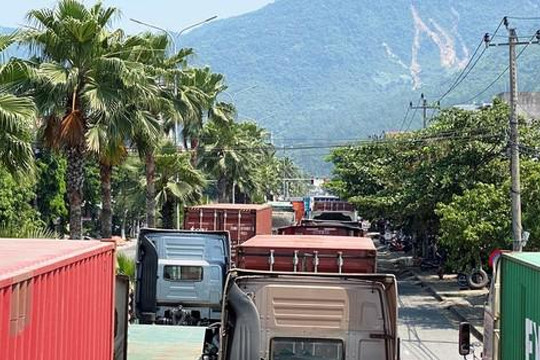 Vụ hàng ngàn xe vào cảng bị kẹt: UBND TP Đà Nẵng nói gì?