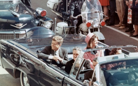 Ứng viên Tổng thống Mỹ đổ lỗi cho CIA về vụ ám sát cố Tổng thống John Kennedy