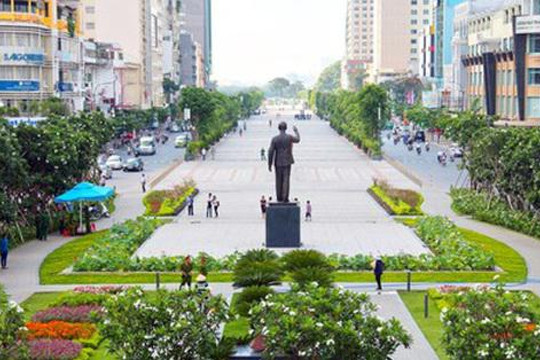 Nghiên cứu lắp mái che ở phố đi bộ Nguyễn Huệ