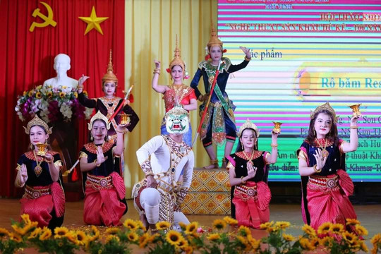 Sinh viên Khmer giữ hồn nghệ thuật sân khấu Dù kê