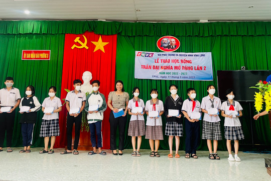 Vĩnh Long trao tặng gần 1.000 suất học bổng Trần Đại Nghĩa