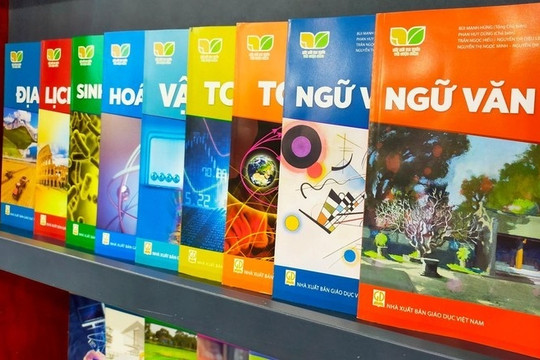 96 sách giáo khoa lớp 8 và lớp 11 được Hà Nội phê duyệt