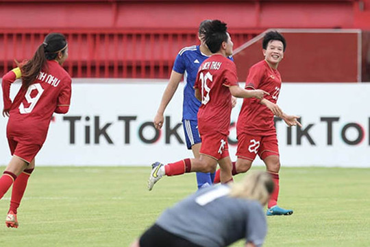 Trực tiếp bóng đá ĐT nữ Việt Nam - Campuchia: Huỳnh Như vào sân (SEA Games)