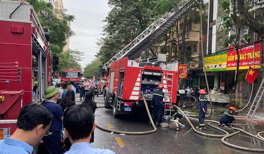 Vụ cháy quán bar ở phố Tây Hải Phòng: 3 người mắc kẹt tử vong