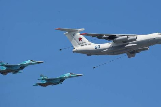‘Bó tay’ trước bom lượn của Nga, Ukraine tìm cách hạ gục tiêm kích Su-34 mang loại bom này