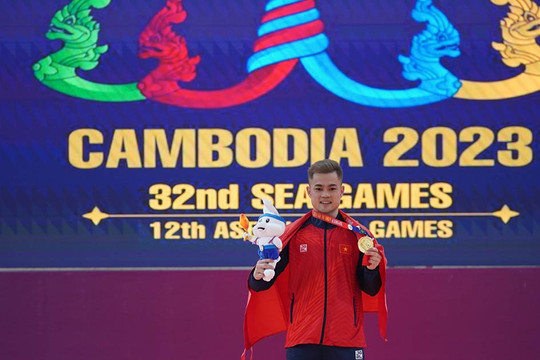 Trực tiếp SEA Games đoàn Việt Nam ngày 13/5: Đua thuyền nữ ẵm HCV