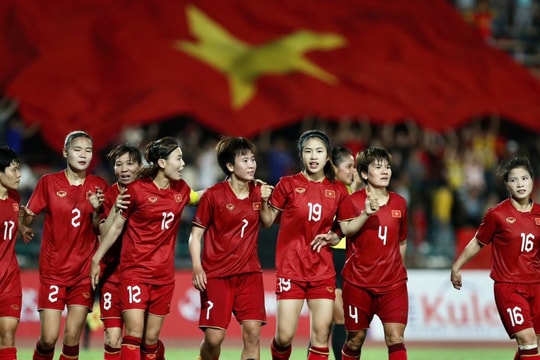 Ngây ngất ĐT nữ Việt Nam 8 lần vô địch SEA Games: "Những cô gái vàng" ăn mừng