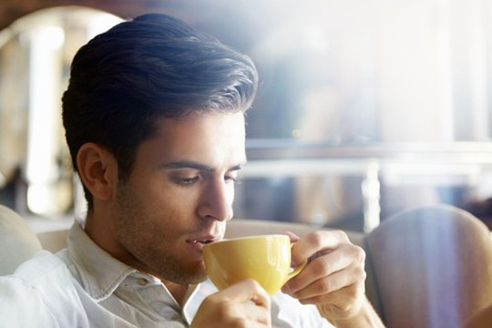 Bất ngờ: Ly cà phê nhỏ lại là "thần dược lớn cho cuộc yêu"