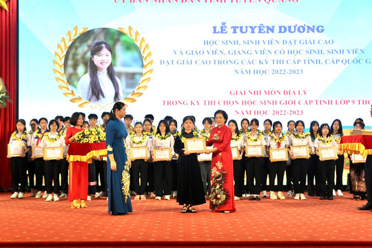 Tuyên Quang vinh danh học sinh, sinh viên có thành tích xuất sắc