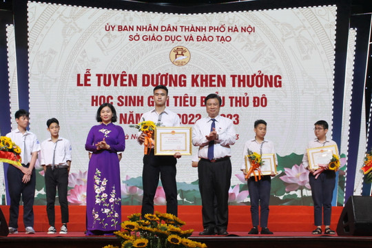 Hà Nội tuyên dương 759 học sinh giỏi tiêu biểu Thủ đô