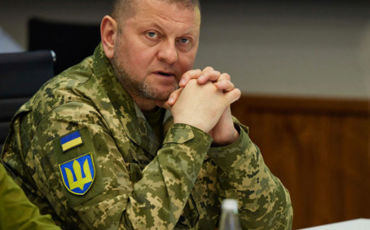 Tổng Tư lệnh Ukraine bị thương nặng