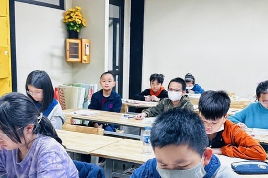 Hồ sơ toàn điểm 10 thi vào trường tốp đầu: Chuyện không lạ ở Hà Nội