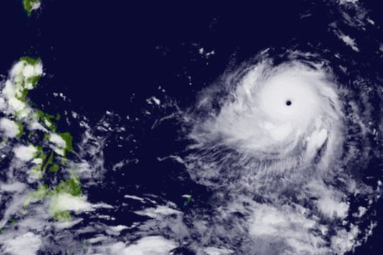 Siêu bão mạnh nhất từ đầu năm đến nay lao về Philippines, đe dọa Trung Quốc