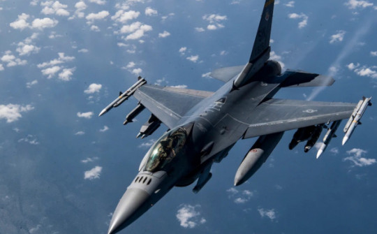 Tiêm kích F-16 chưa thể sớm xuất hiện tại Ukraine