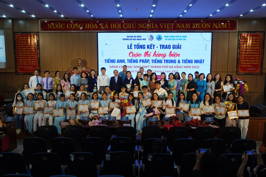 HS Đà Nẵng hào hứng tham gia cuộc thi hùng biện bằng ngoại ngữ