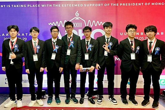 4 học sinh Việt giành huy chương Olympic Vật lý châu Á