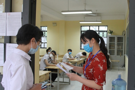 Hà Nội điều động hơn 20.000 giáo viên coi thi lớp 10
