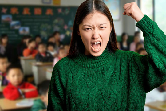 Phụ huynh Trung Quốc phản đối việc sa thải giáo viên đánh con mình