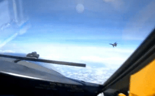 Video: Mỹ tố chiến đấu cơ J-16 Trung Quốc có hành động "áp sát nguy hiểm"
