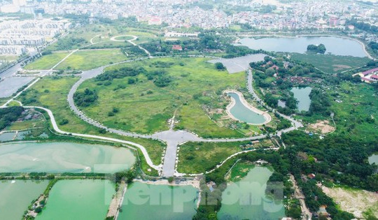 Toàn cảnh công viên Chu Văn An sau 7 năm quy hoạch vẫn ngổn ngang
