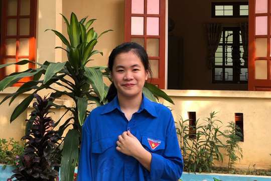 Nữ sinh Tuyên Quang dành tiền thưởng tặng học sinh nghèo