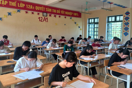 Lào Cai gấp rút ôn tập cho học sinh lớp 12