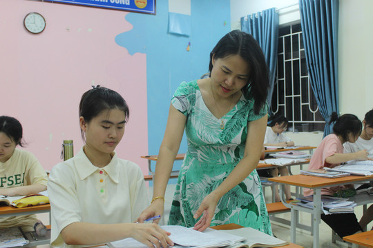 Thú vị cách giải toả áp lực thi cử của học sinh nội trú Thanh Hoá