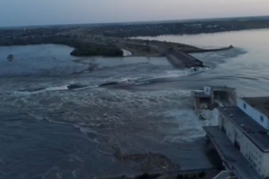 Vỡ đập Kherson: Lũ phá hủy nhà máy điện, Nga bị buộc nhận trách nhiệm