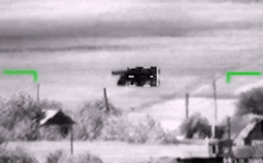Bộ Quốc phòng Nga lần đầu công bố video tên lửa đánh trúng xe tăng NATO ở Ukraine