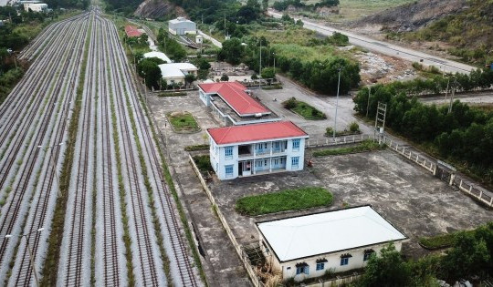 Bộ GTVT sẽ tính toán bố trí vốn làm tiếp đường sắt Yên Viên - Phả Lại - Hạ Long - Cái Lân