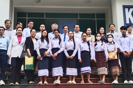 Trường CĐ Y tế Đồng Tháp tiếp nhận sinh viên Lào